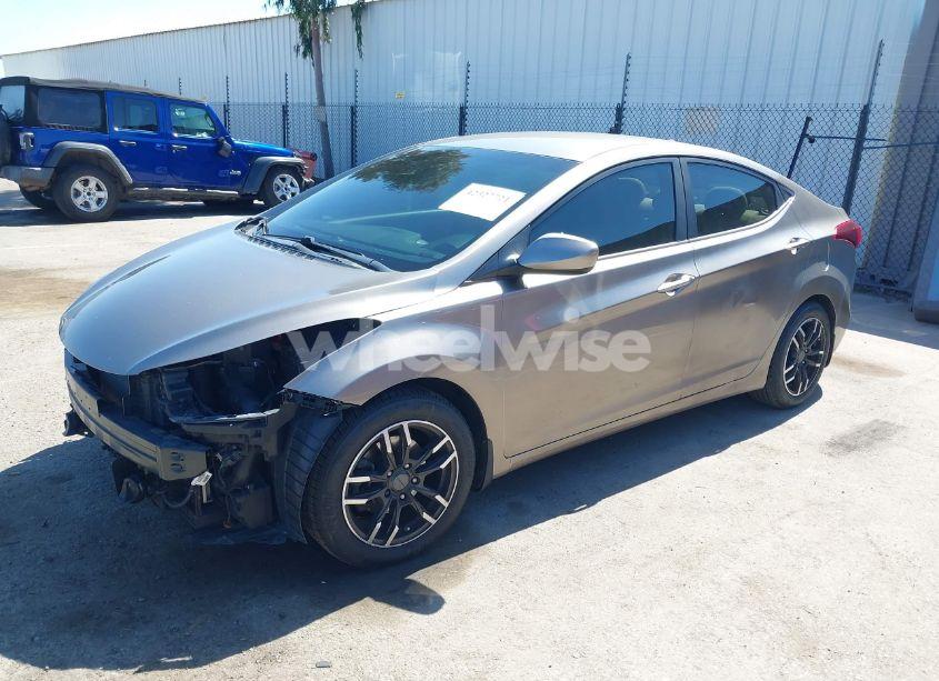 Photo 2 of 2014 Hyundai Elantra SE (VIN 5NPDH4AE6EH532262)