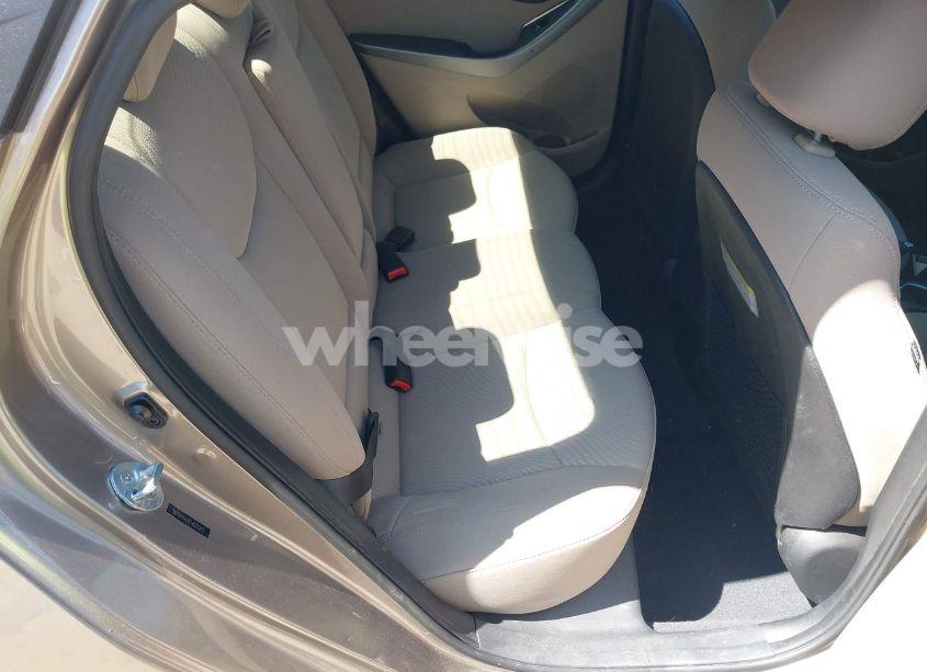 Photo 8 of 2014 Hyundai Elantra SE (VIN 5NPDH4AE6EH532262)