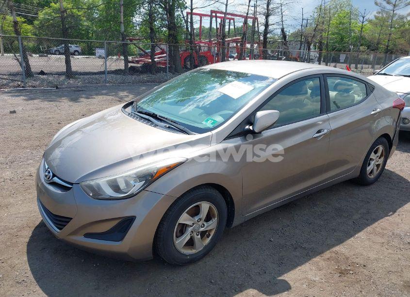 Photo 2 of 2014 Hyundai Elantra SE (VIN 5NPDH4AE6EH540538)