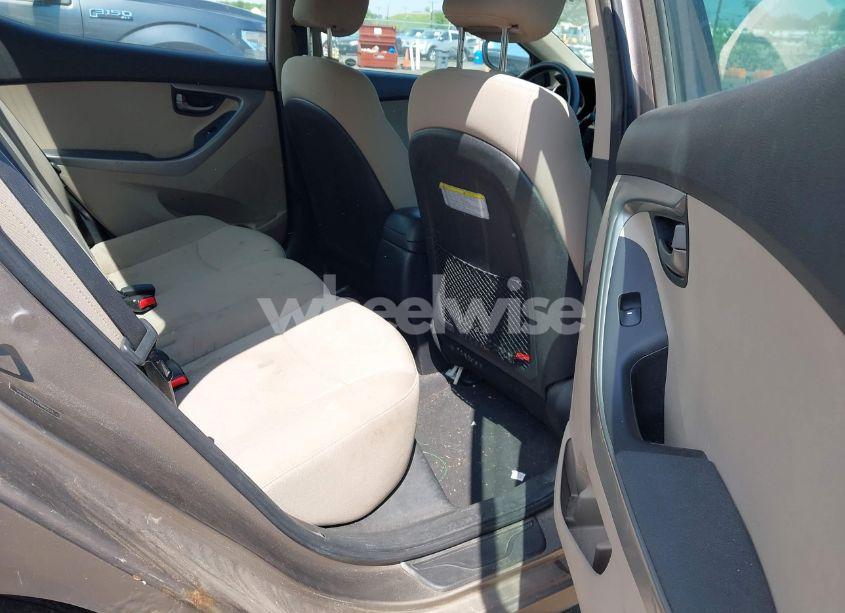 Photo 8 of 2014 Hyundai Elantra SE (VIN 5NPDH4AE6EH540538)