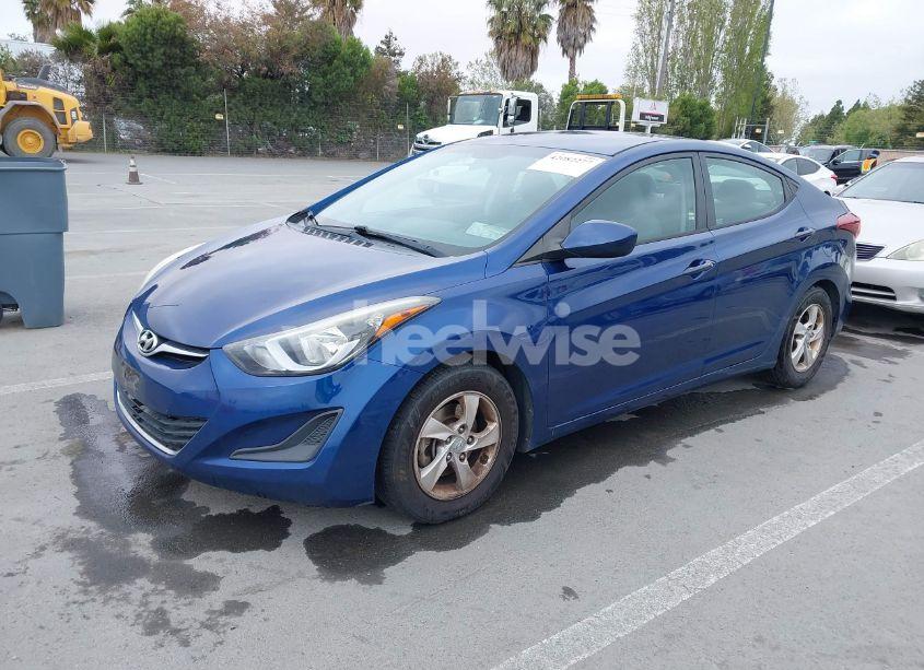 Photo 2 of 2015 Hyundai Elantra SE (VIN 5NPDH4AE6FH563724)