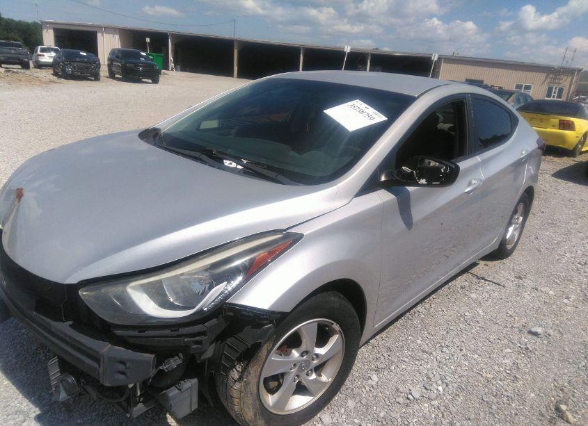 Photo 2 of 2015 Hyundai Elantra SE (VIN 5NPDH4AE6FH564050)