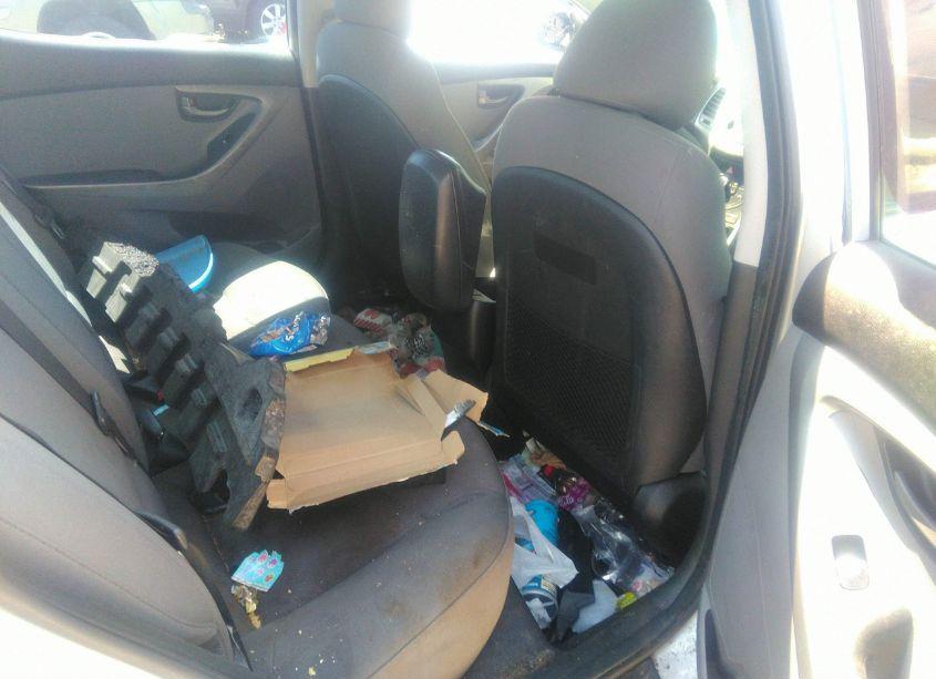 Photo 8 of 2015 Hyundai Elantra SE (VIN 5NPDH4AE6FH564050)