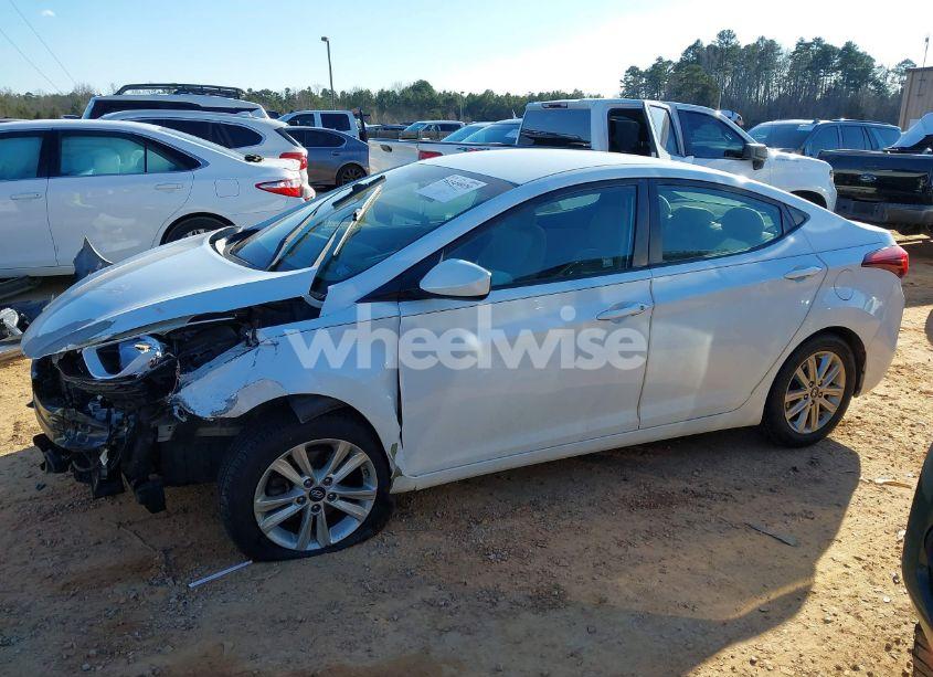Photo 14 of 2015 Hyundai Elantra SE (VIN 5NPDH4AE6FH590941)