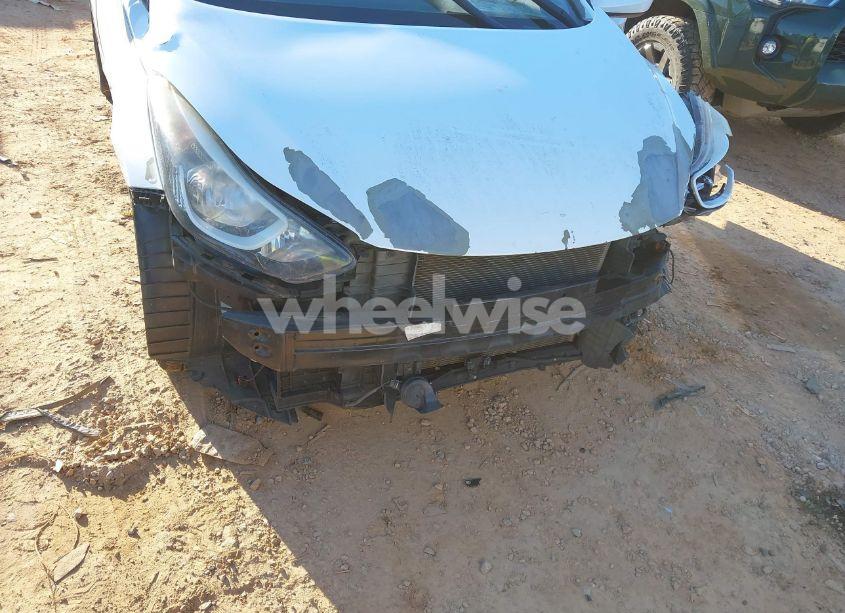 Photo 6 of 2015 Hyundai Elantra SE (VIN 5NPDH4AE6FH590941)