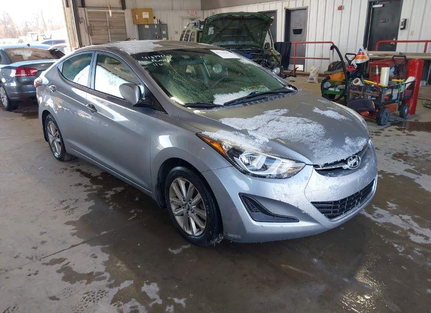 2015 Hyundai Elantra SE (VIN 5NPDH4AE6FH601310) main photo