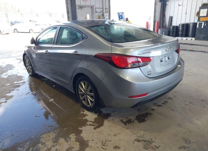 Photo 3 of 2015 Hyundai Elantra SE (VIN 5NPDH4AE6FH601310)