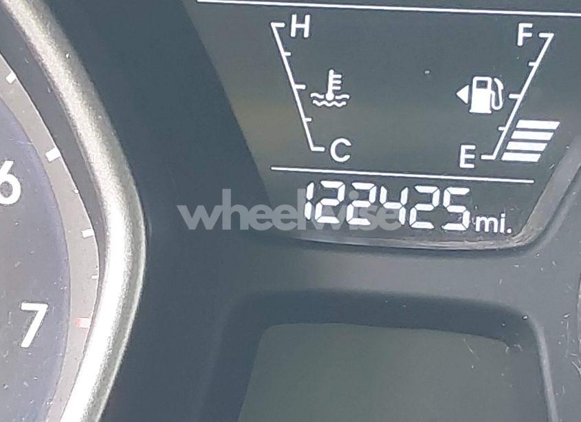 Photo 16 of 2015 Hyundai Elantra LIMITED (VIN 5NPDH4AE6FH619421)