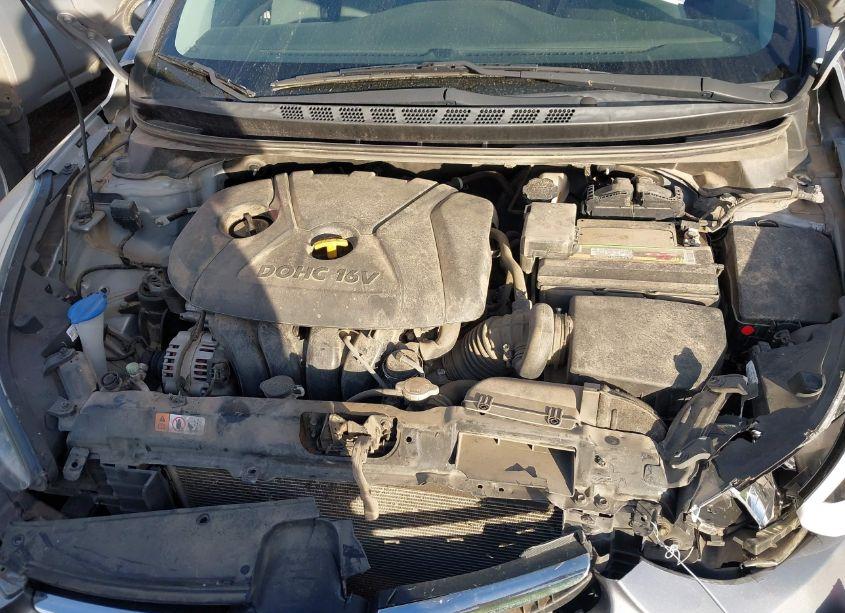 Photo 10 of 2015 Hyundai Elantra SE (VIN 5NPDH4AE6FH619984)