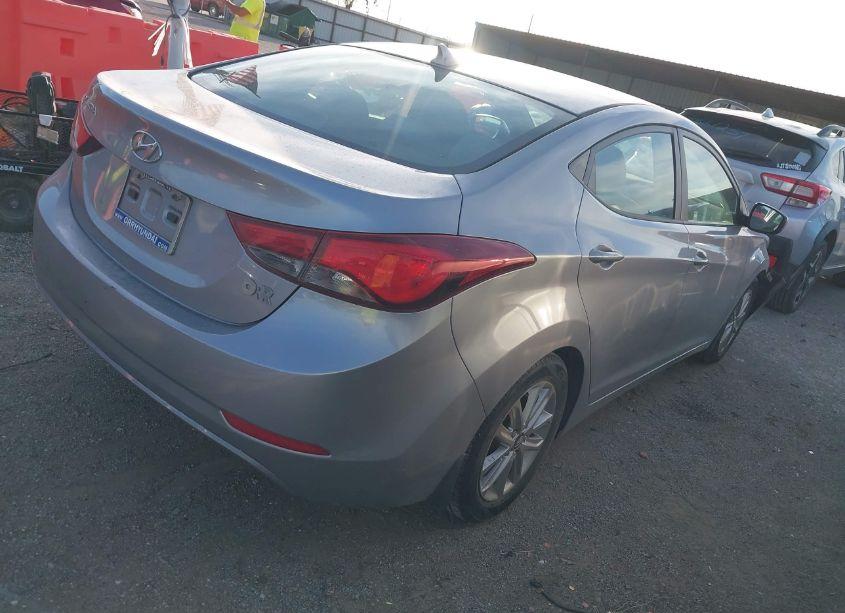 Photo 4 of 2015 Hyundai Elantra SE (VIN 5NPDH4AE6FH619984)