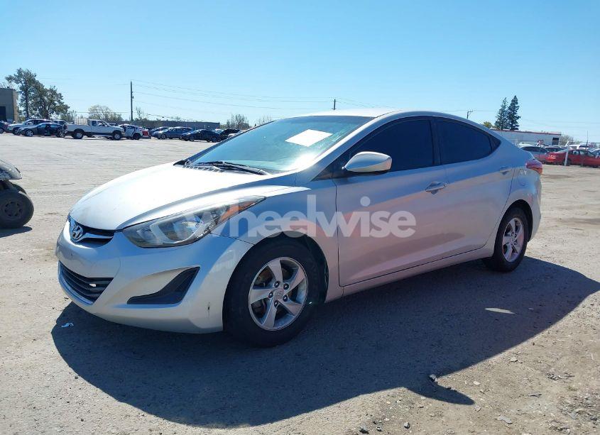 Photo 2 of 2015 Hyundai Elantra SE (VIN 5NPDH4AE6FH622898)