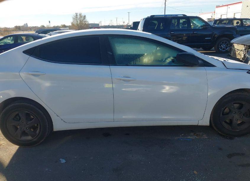 Photo 12 of 2015 Hyundai Elantra SE (VIN 5NPDH4AE6FH632282)