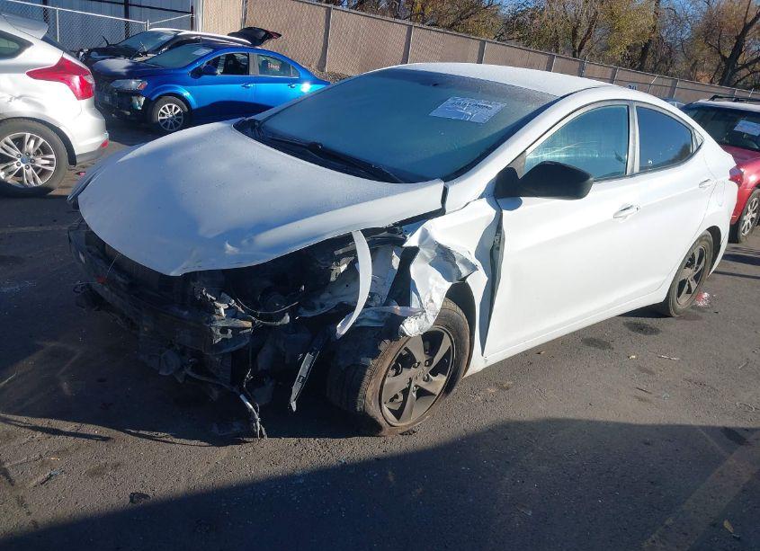 Photo 2 of 2015 Hyundai Elantra SE (VIN 5NPDH4AE6FH632282)