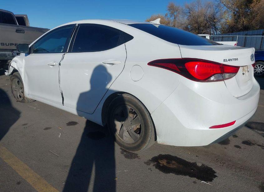 Photo 3 of 2015 Hyundai Elantra SE (VIN 5NPDH4AE6FH632282)