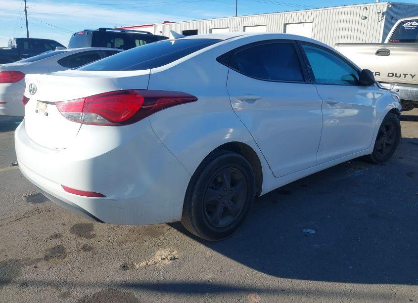 Photo 4 of 2015 Hyundai Elantra SE (VIN 5NPDH4AE6FH632282)