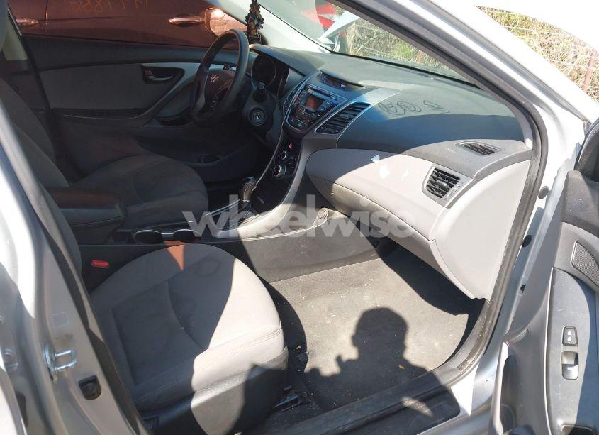 Photo 5 of 2015 Hyundai Elantra SE (VIN 5NPDH4AE6FH636154)