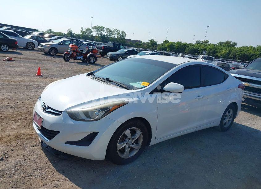 Photo 2 of 2015 Hyundai Elantra SE (VIN 5NPDH4AE6FH636901)