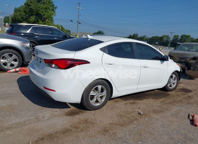 Photo 4 of 2015 Hyundai Elantra SE (VIN 5NPDH4AE6FH636901)