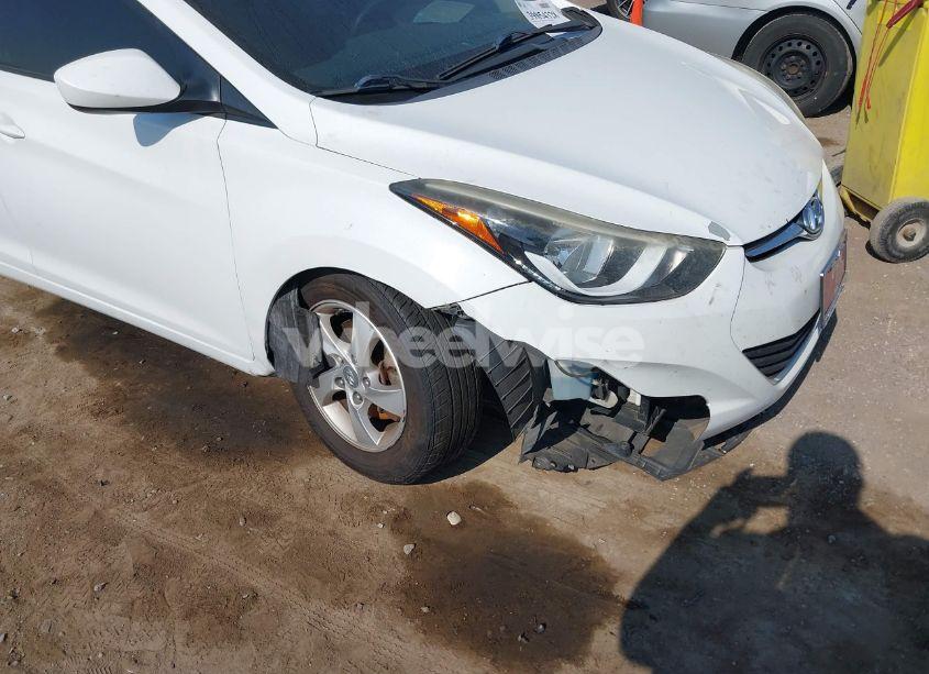 Photo 6 of 2015 Hyundai Elantra SE (VIN 5NPDH4AE6FH636901)