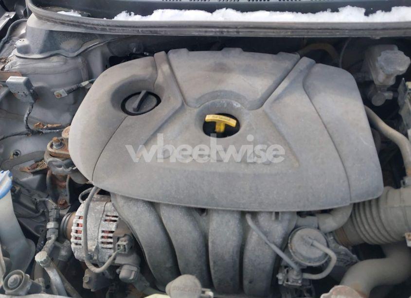 Photo 10 of 2015 Hyundai Elantra SE (VIN 5NPDH4AE6FH648255)