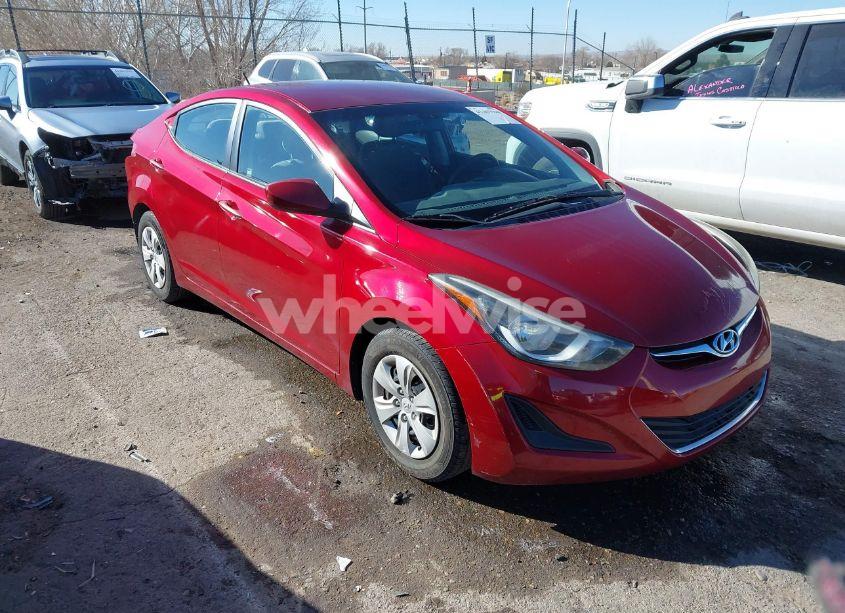 2016 Hyundai Elantra SE (VIN 5NPDH4AE6GH665946) main photo