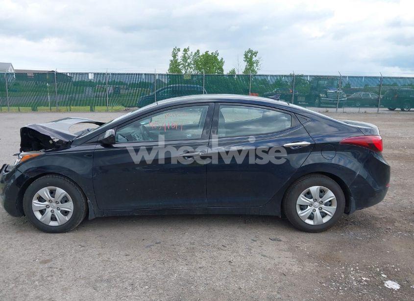 Photo 14 of 2016 Hyundai Elantra SE (VIN 5NPDH4AE6GH680611)