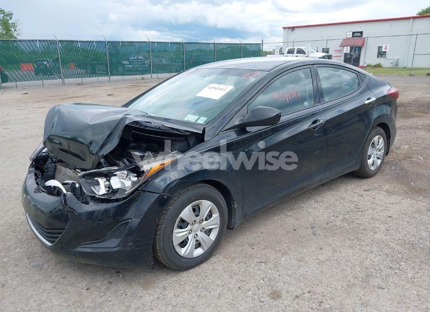 Photo 2 of 2016 Hyundai Elantra SE (VIN 5NPDH4AE6GH680611)