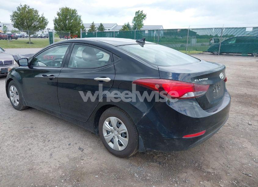 Photo 3 of 2016 Hyundai Elantra SE (VIN 5NPDH4AE6GH680611)