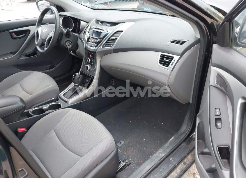 Photo 5 of 2016 Hyundai Elantra SE (VIN 5NPDH4AE6GH680611)