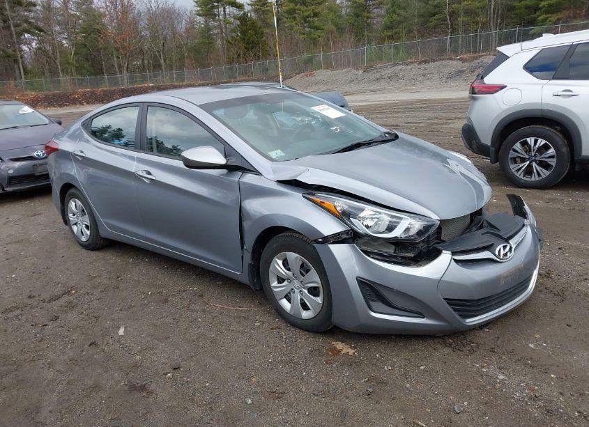 2016 Hyundai Elantra SE (VIN 5NPDH4AE6GH680866) main photo