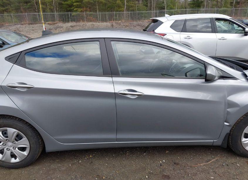 Photo 13 of 2016 Hyundai Elantra SE (VIN 5NPDH4AE6GH680866)