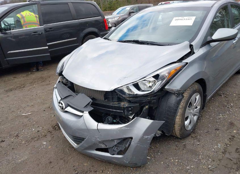 Photo 6 of 2016 Hyundai Elantra SE (VIN 5NPDH4AE6GH680866)