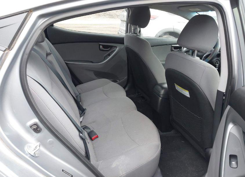 Photo 8 of 2016 Hyundai Elantra SE (VIN 5NPDH4AE6GH680866)