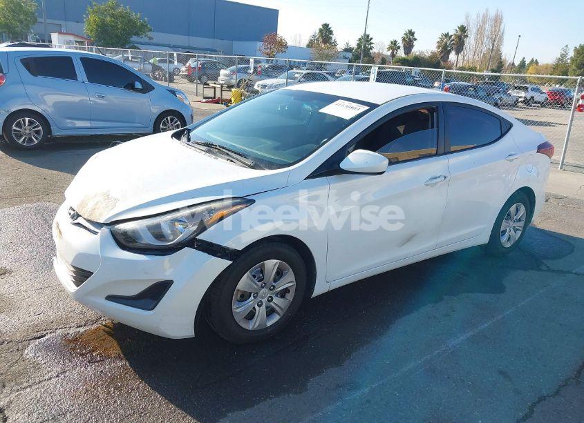 Photo 2 of 2016 Hyundai Elantra SE (VIN 5NPDH4AE6GH693617)