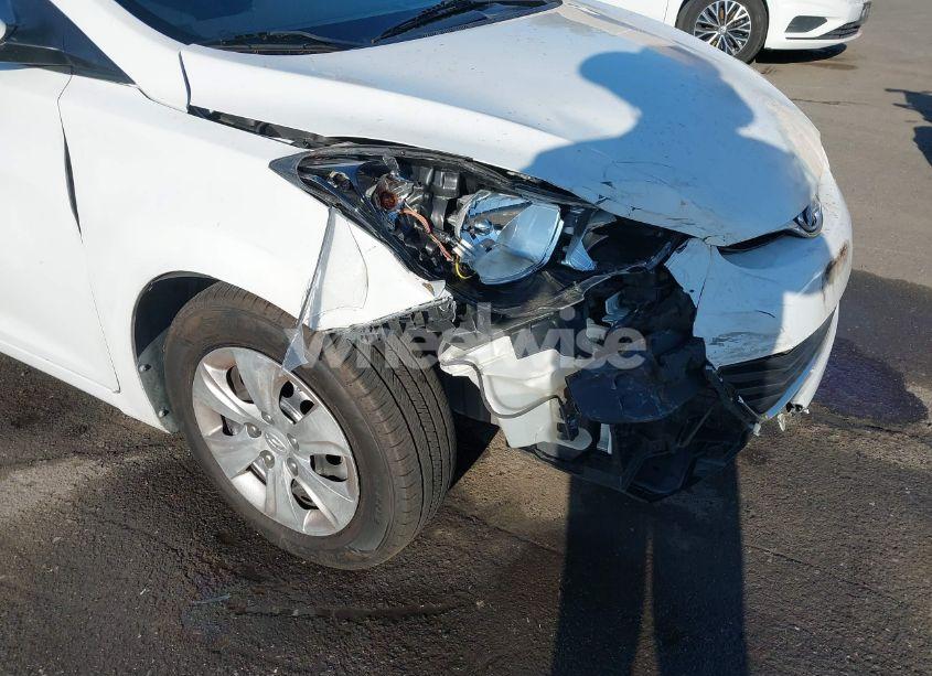 Photo 6 of 2016 Hyundai Elantra SE (VIN 5NPDH4AE6GH693617)