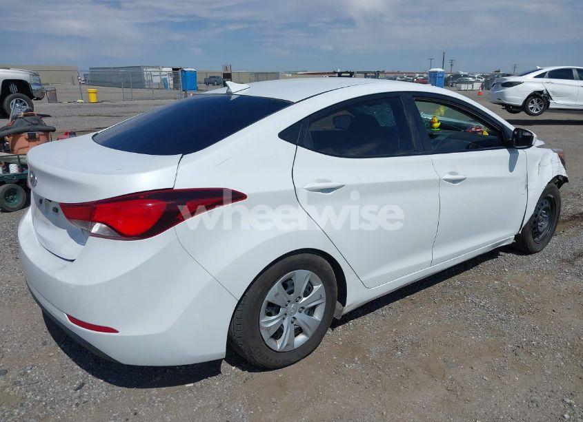 Photo 4 of 2016 Hyundai Elantra SE (VIN 5NPDH4AE6GH695559)