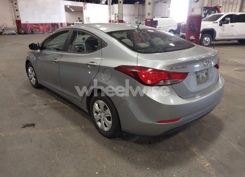 Photo 3 of 2016 Hyundai Elantra SE (VIN 5NPDH4AE6GH698946)