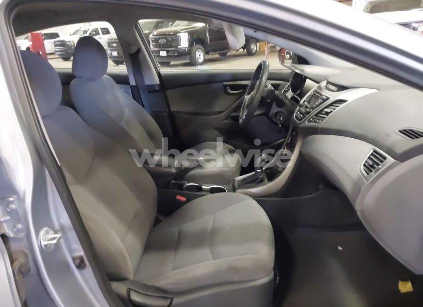 Photo 5 of 2016 Hyundai Elantra SE (VIN 5NPDH4AE6GH698946)
