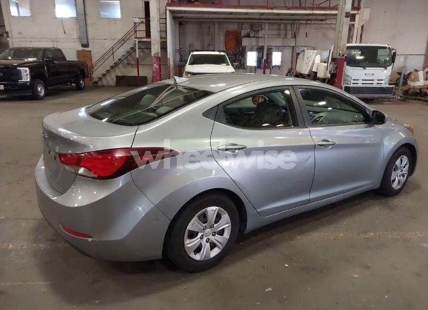 Photo 6 of 2016 Hyundai Elantra SE (VIN 5NPDH4AE6GH698946)