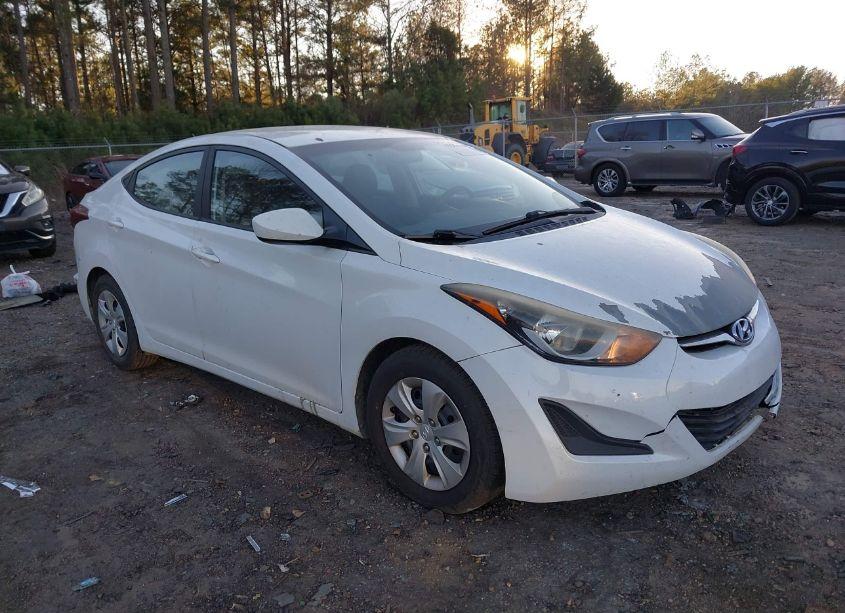 2016 Hyundai Elantra SE (VIN 5NPDH4AE6GH700243) main photo