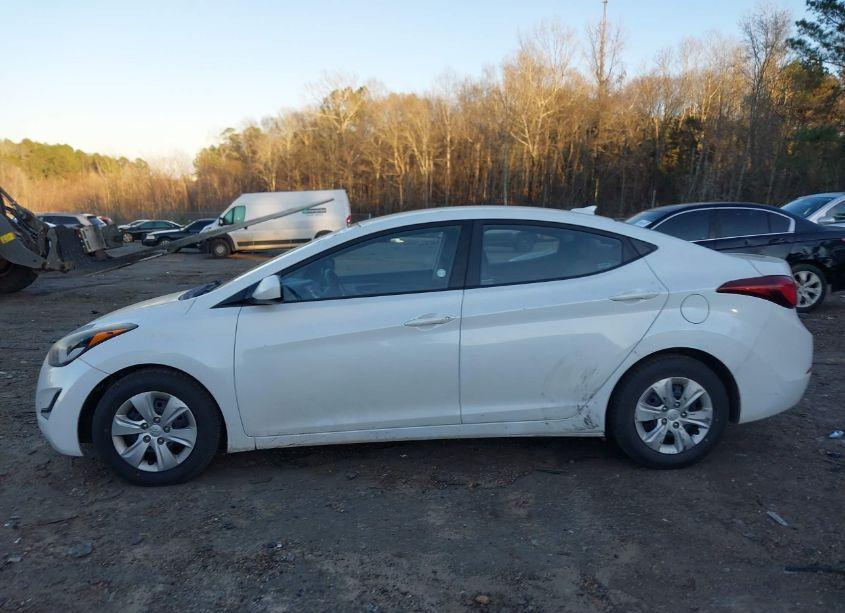 Photo 15 of 2016 Hyundai Elantra SE (VIN 5NPDH4AE6GH700243)