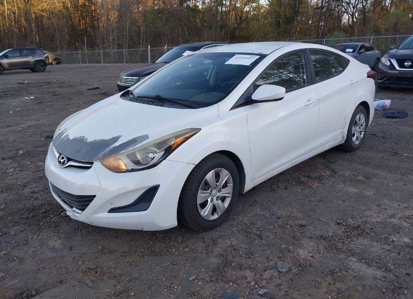 Photo 2 of 2016 Hyundai Elantra SE (VIN 5NPDH4AE6GH700243)