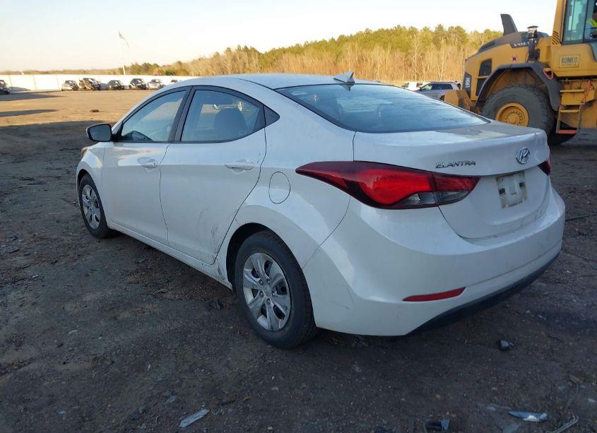 Photo 3 of 2016 Hyundai Elantra SE (VIN 5NPDH4AE6GH700243)