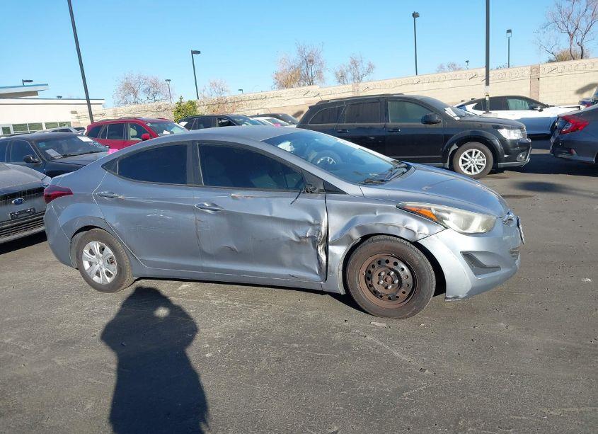 Photo 14 of 2016 Hyundai Elantra SE (VIN 5NPDH4AE6GH706494)