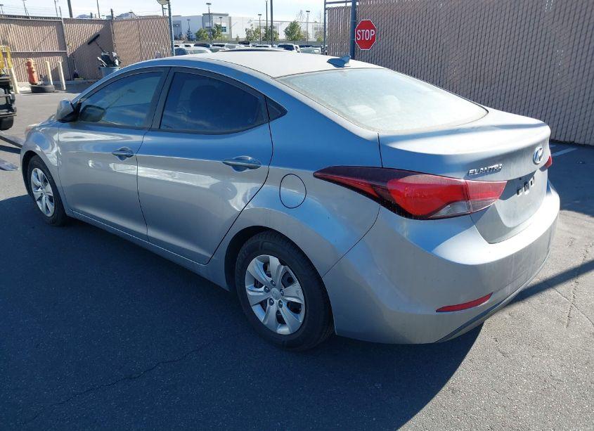 Photo 3 of 2016 Hyundai Elantra SE (VIN 5NPDH4AE6GH706494)