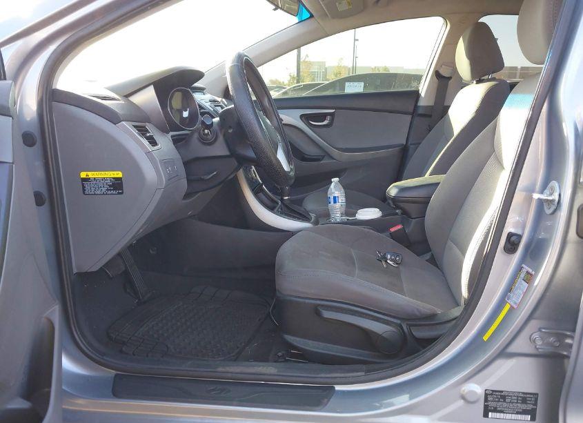 Photo 5 of 2016 Hyundai Elantra SE (VIN 5NPDH4AE6GH706494)