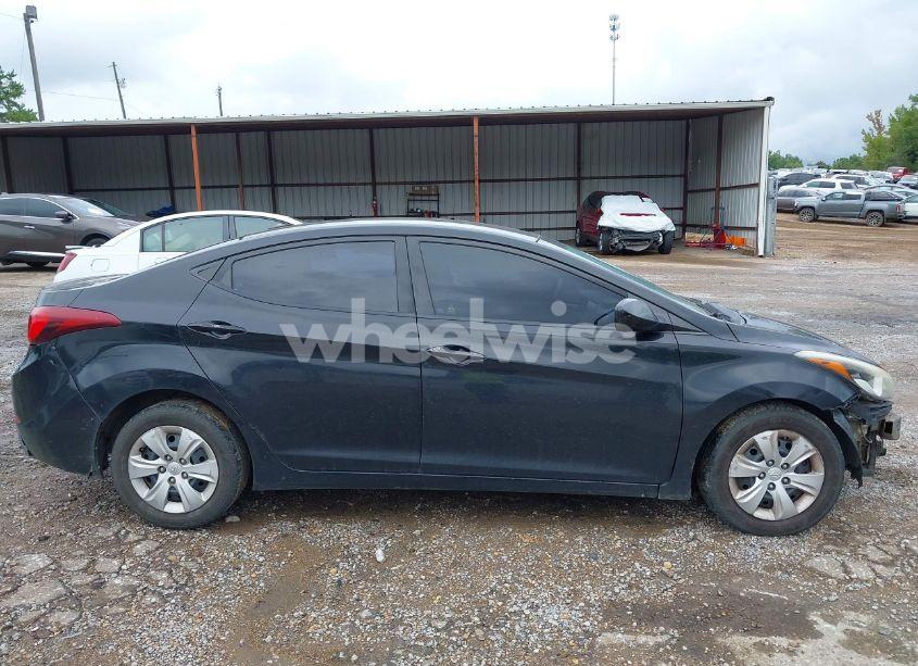 Photo 13 of 2016 Hyundai Elantra SE (VIN 5NPDH4AE6GH712831)