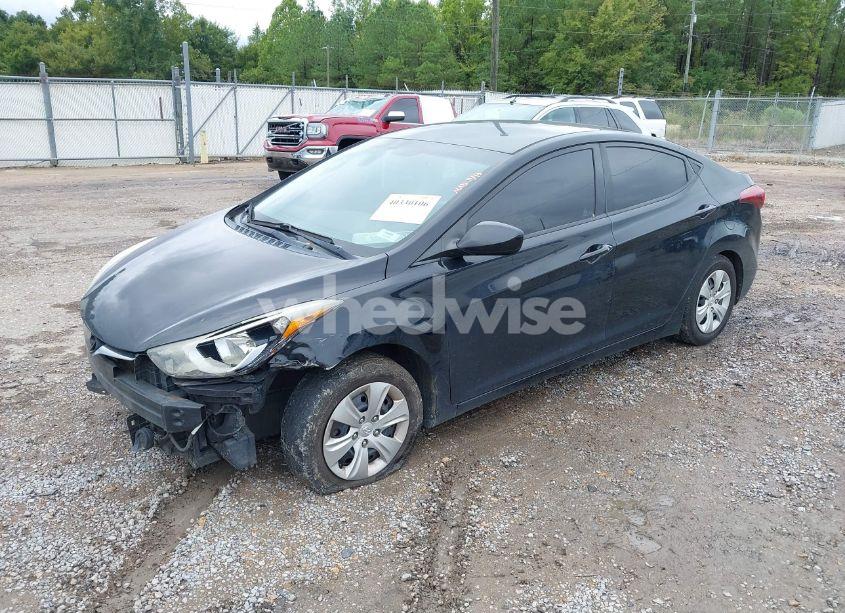 Photo 2 of 2016 Hyundai Elantra SE (VIN 5NPDH4AE6GH712831)