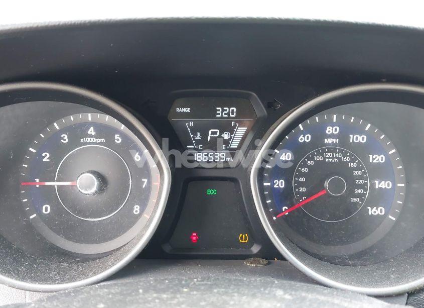 Photo 7 of 2016 Hyundai Elantra SE (VIN 5NPDH4AE6GH712831)