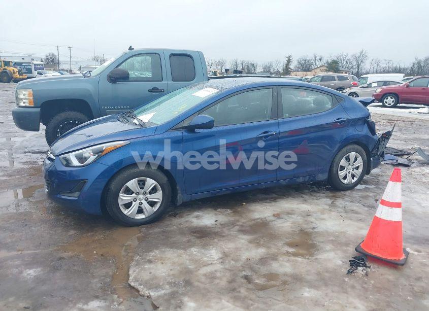 Photo 15 of 2016 Hyundai Elantra SE (VIN 5NPDH4AE6GH719004)